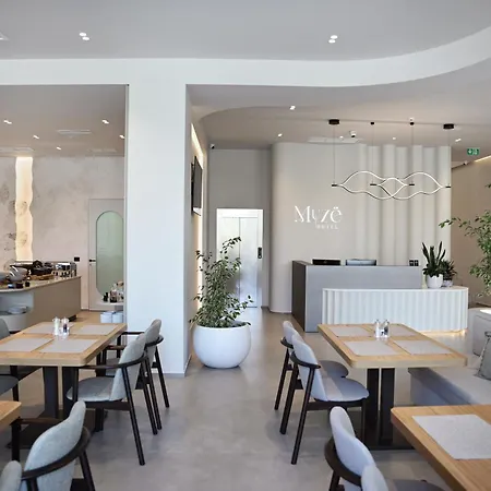 Hotel Muze 4*