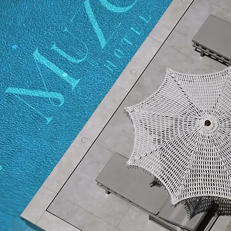 ホテル Muze クサミル