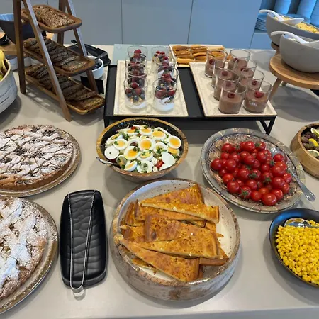 ホテル Muze クサミル